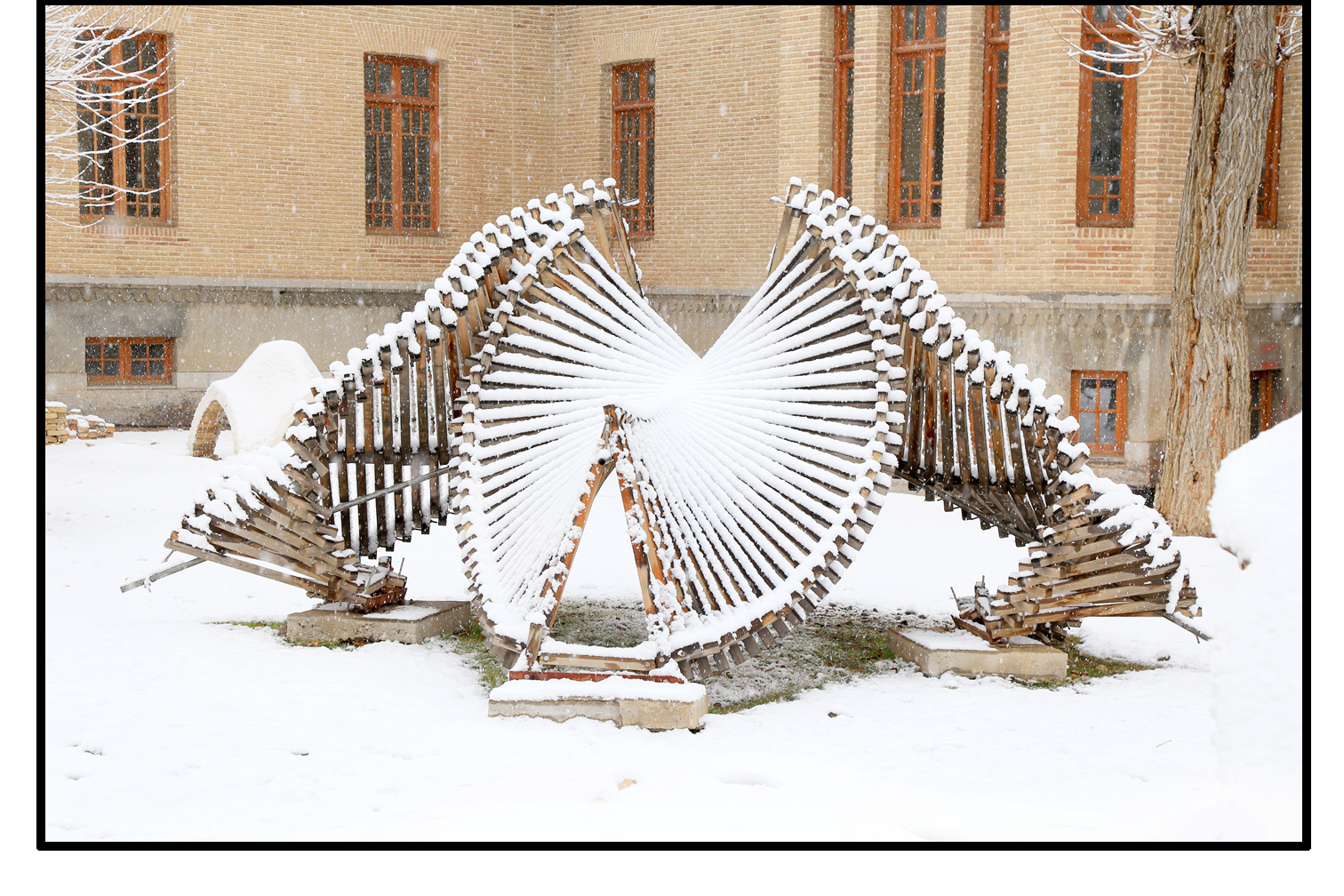 پردیس باغ ملی - دانشکده معماری و شهرسازی