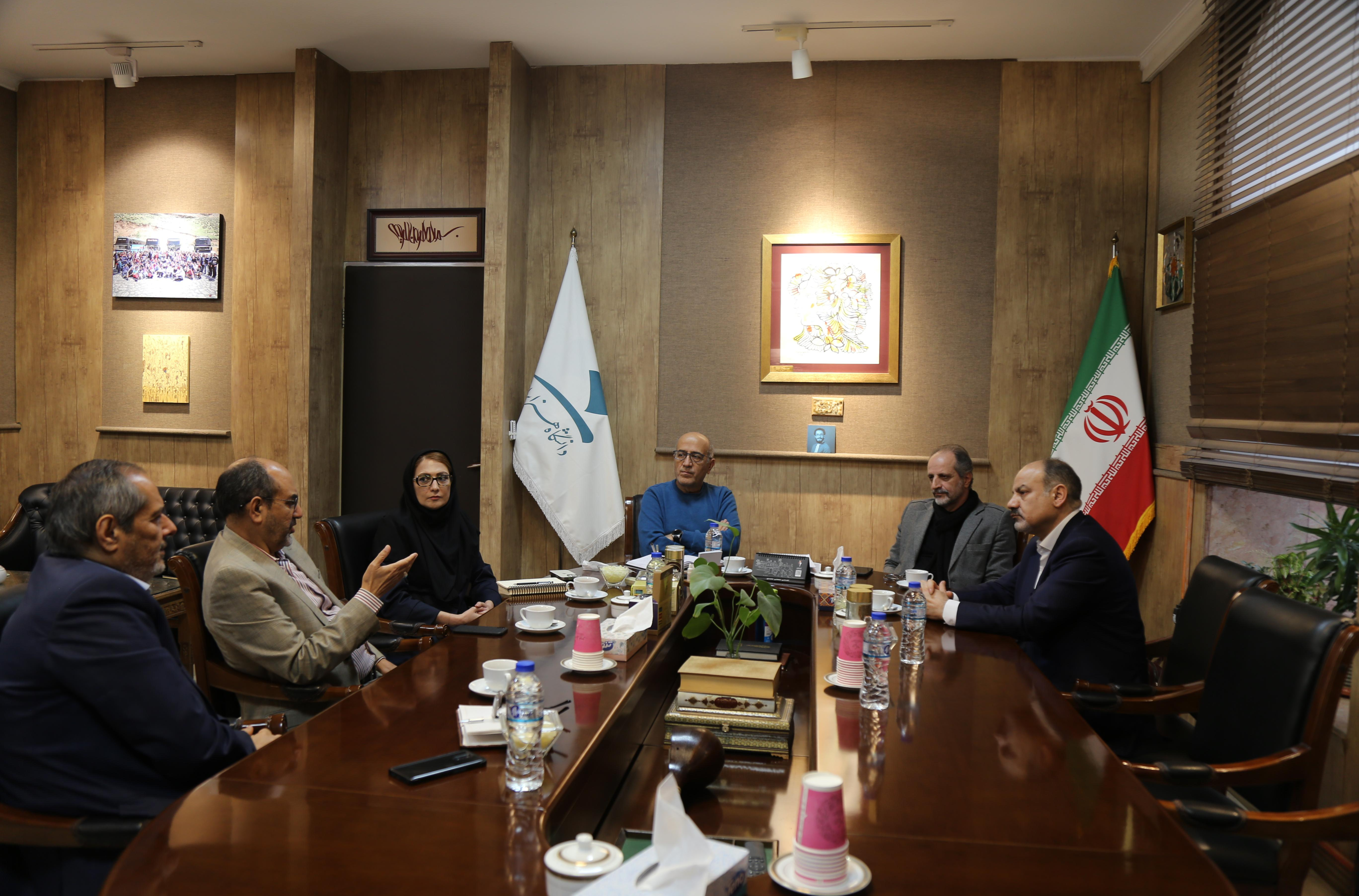 دیدار رئیس و معاون اجرایی موسسه فرهنگی اکو با رئیس دانشگاه هنر ایران