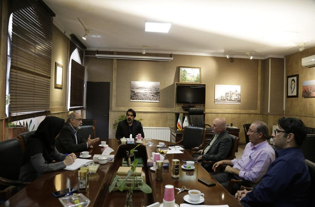 حضور سرپرست شوراهای وقف و خیرین سلامت دانشگاه علوم پزشکی ایران در دانشگاه هنر ایران