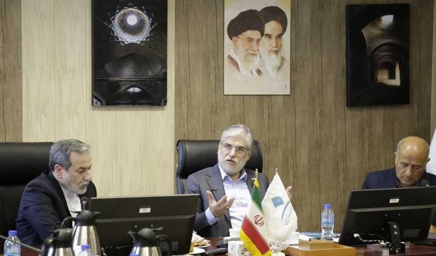 نشست ویژه دانشگاه هنر ایران با حضور وزرای علوم، تحقیقات و فناوری و امور خارجه